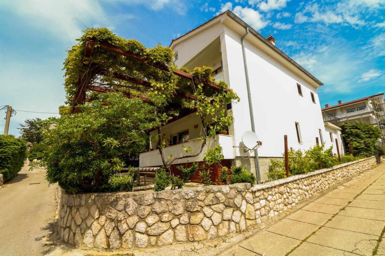 Apartments Edo With Terrace Baška Buitenkant foto